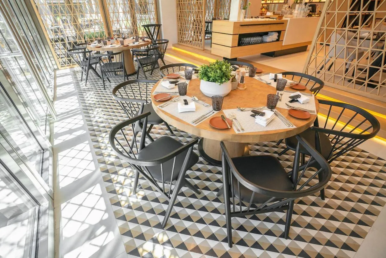 Al Bandar Rotana - Dubai Creek Hotel