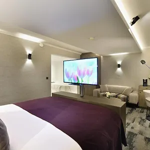 hotel-charleroi-airport-van-der-valk.hotelsghent.com/