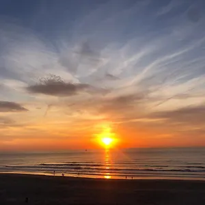 Appartement Luxe App - Zeedijk Mariakerke - Prachtig Zeezicht Ostende